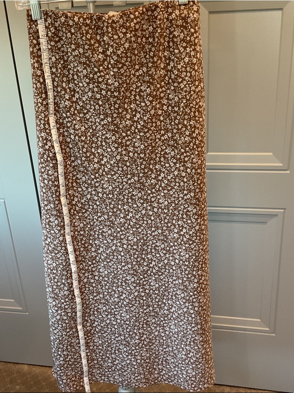 Altar'd State TAN AND WHITE Skirt